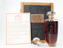 Old Rip Van Winkle 25 Year Bourbon Decanter (2017) thumbnail